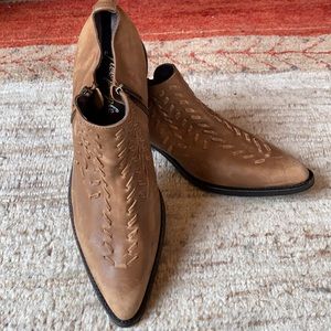 FREE PEOPLE Double Side Zip Ankle Boots, Western Inspired, Tan Leather, Sz 39